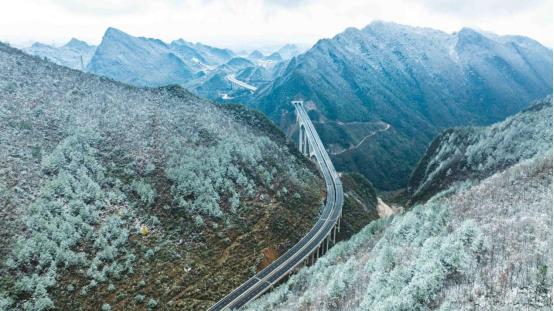 刷新世界同类型桥梁之最，这里是写在高山大地上的“桥梁博物馆”