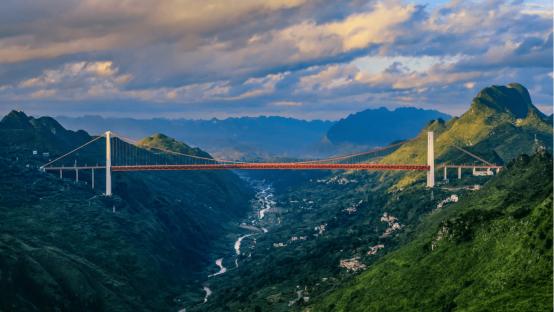 刷新世界同类型桥梁之最，这里是写在高山大地上的“桥梁博物馆”