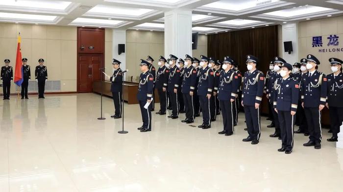 全国司法行政系统各单位组织形式多样的活动庆祝中国人民警察节