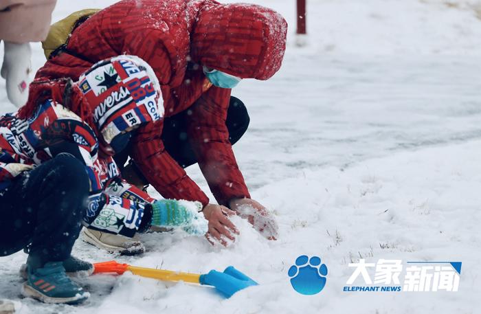 今天你玩雪了吗？ 郑州迎来2023年第一场降雪