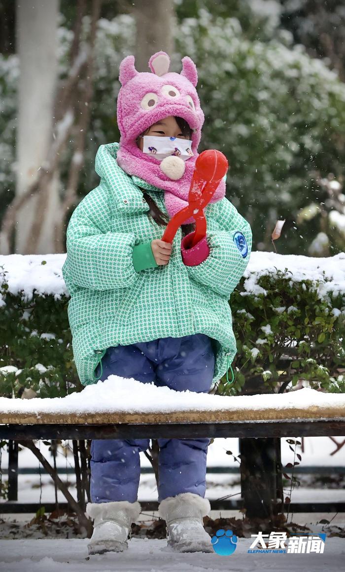 今天你玩雪了吗？ 郑州迎来2023年第一场降雪