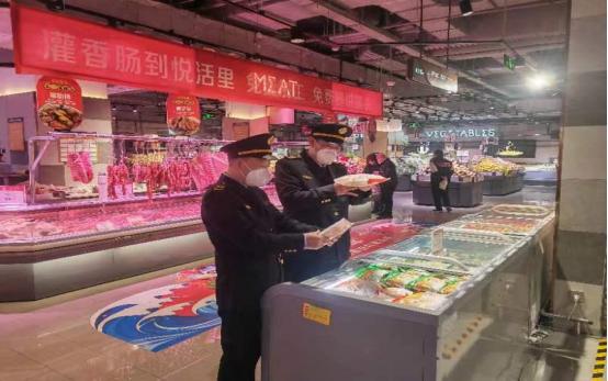湖北鄂州鄂城区市场监管局过期食品问题专项整治“百日行动”见成效
