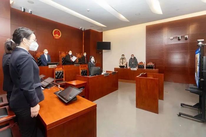 上海一中院一审公开宣判顾威龙等人涉恶势力网络“套路贷”诈骗案