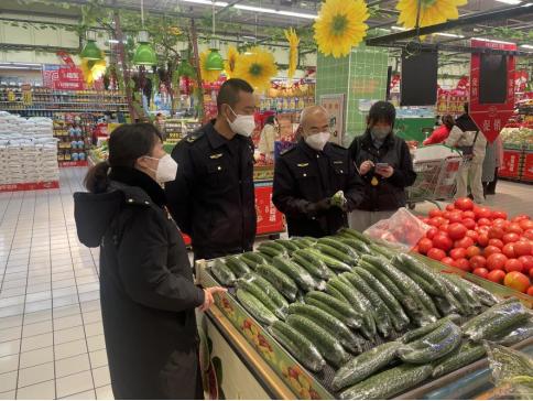 宁夏银川金凤区市场监管部门打好“春节”价格保卫战