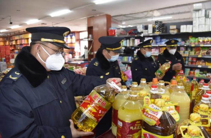 山东省鄄城县市场监管局开展“食安护佳节”行动