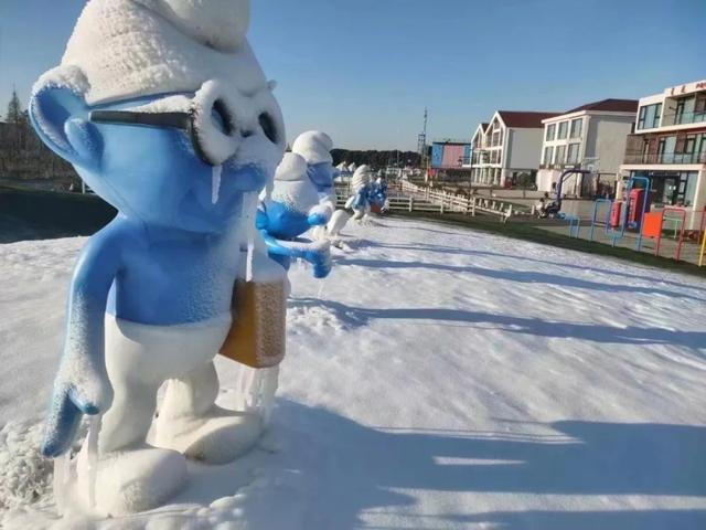 冬日限定惊喜！金山这里“大雪”纷飞，快来赏雪景、堆雪人吧