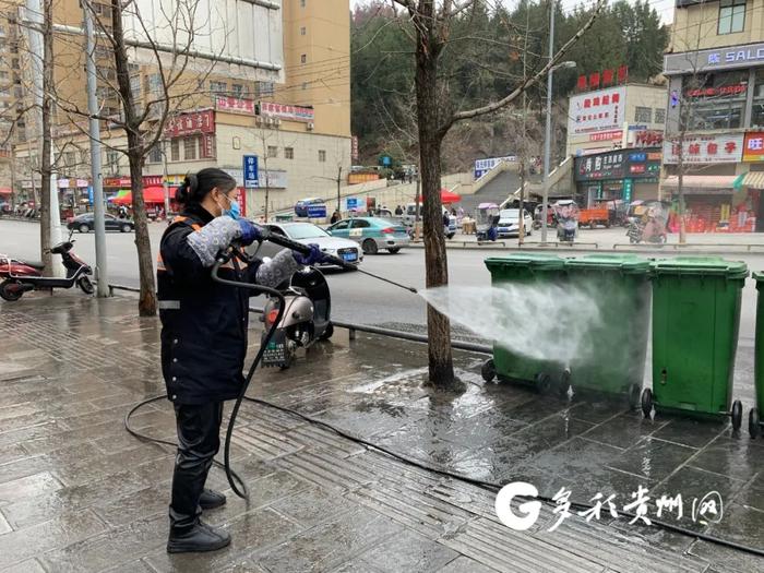 【新春走基层】遵义务川：春节我在岗 扫出最美“敬业福”