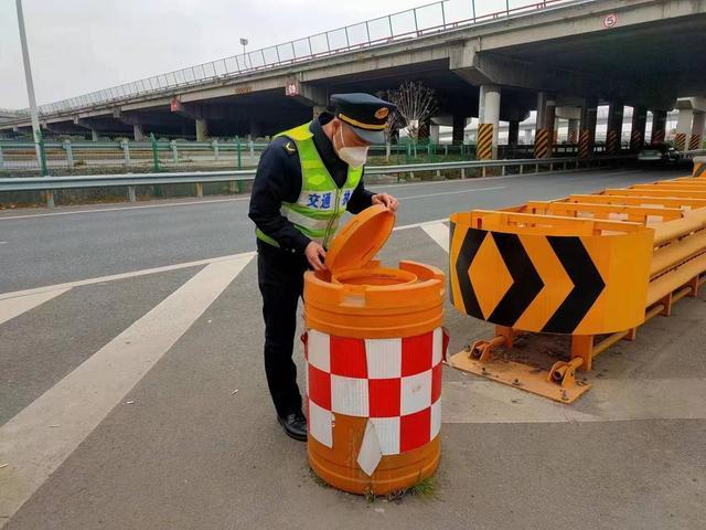 “交通蓝”护航回家路：日均巡查高速公路124公里，每天都要走3万多步