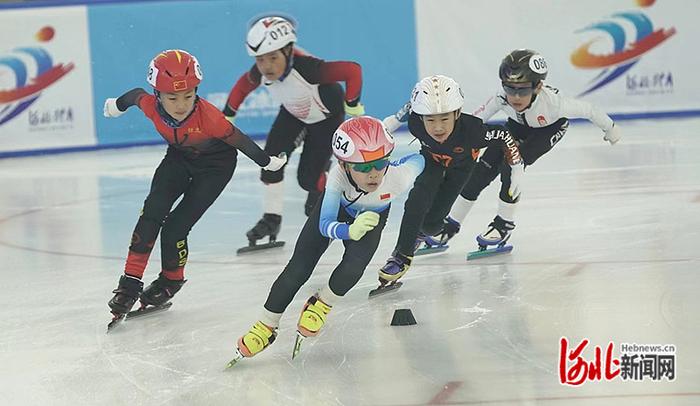 河北省第四届冰雪运动会短道速滑比赛在康保县开赛