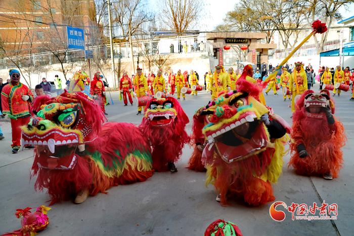 【网络中国节·元宵】兰州：张灯结彩贺新春 锣鼓喧天迎元宵