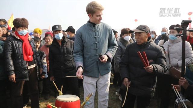 新华全媒+｜河南宝丰马街书会再启 700多年“麦田盛宴”响锣“开腔”