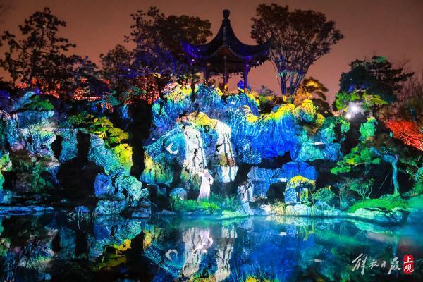 世博文化公园打造沉浸式国风体验：古典园林光影秀讲述十二花神的故事