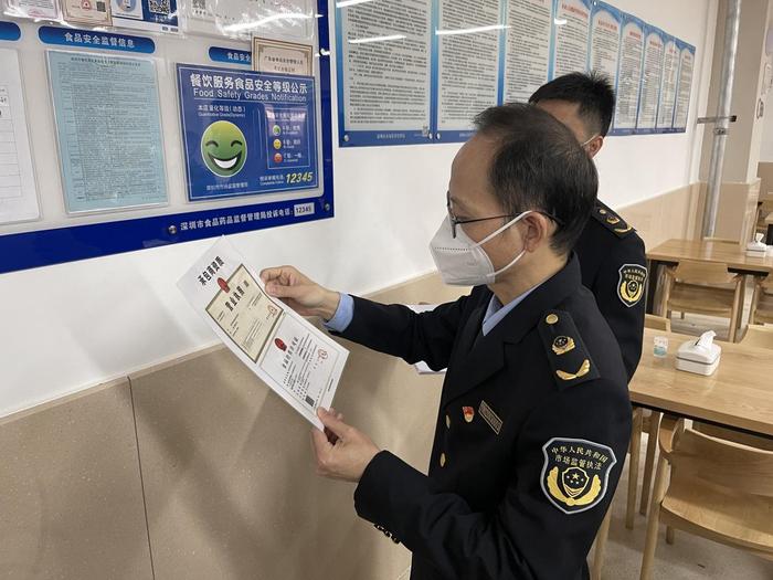 星期三查餐厅|深圳中小学陆续开学，校园食品安全如何保障？突查福田区这所学校