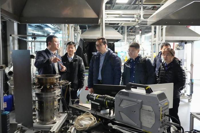 上海交通大学与中国联合重型燃气轮机技术有限公司举行合作交流研讨会