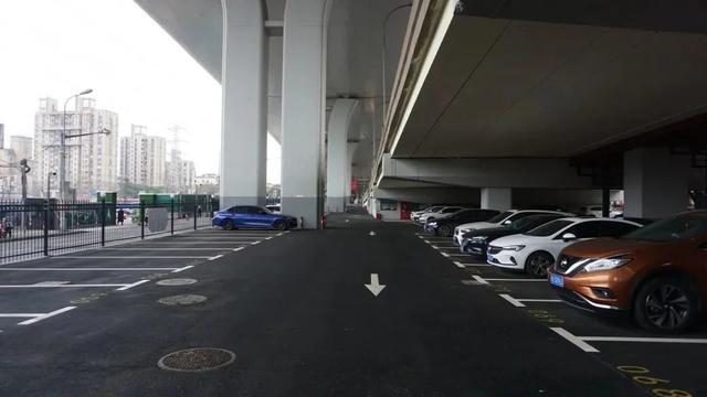 太嗲了！上海这些桥梁的“金边银角”镶出城市美景，你发现了吗？