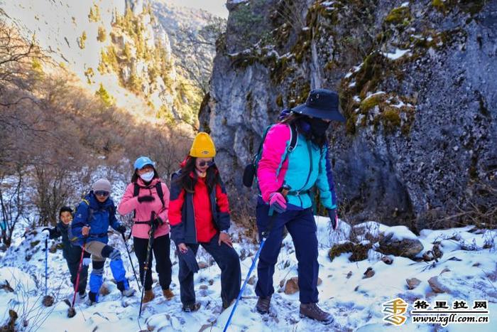 香格里拉雪山徒步带你感受冰雪魅力