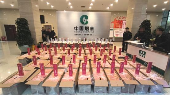 广西桂林市烟草局查获一起案值超300万元的无证运输案件