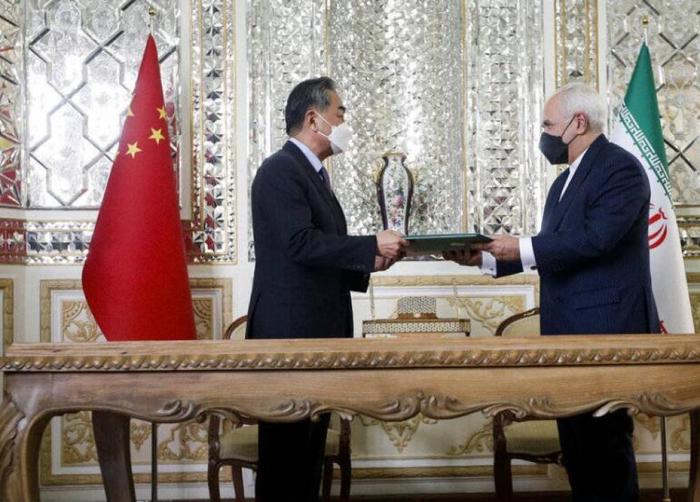中伊签署20份合作协议，价值4000亿美元，伊朗未来25年向中国靠拢