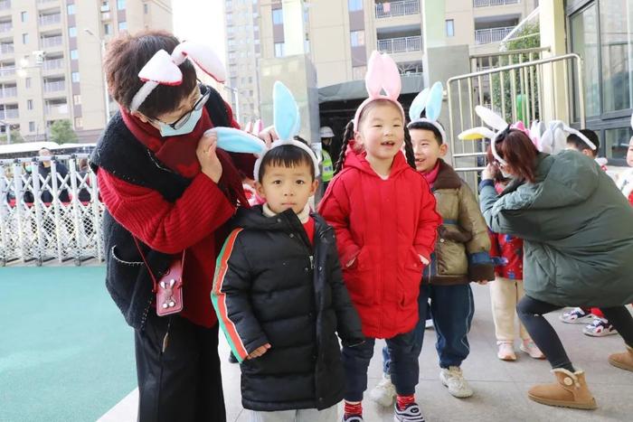 新学期，新起点~~快来看看金汇镇热“学”沸腾的开学现场吧！