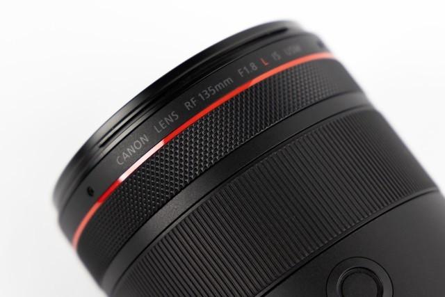 【有料评测】佳能RF135mm F1.8镜头评测：高画质中远摄定焦新标准