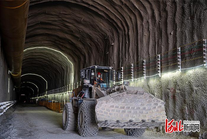 【奋进的春天】中国式现代化河北场景·影像记录｜“超级充电宝”建设正酣