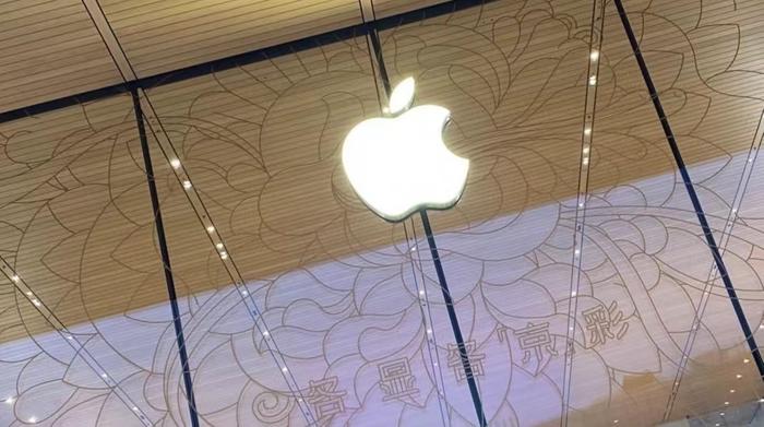 苹果 iPhone 15系列内存容量与规格有望提升