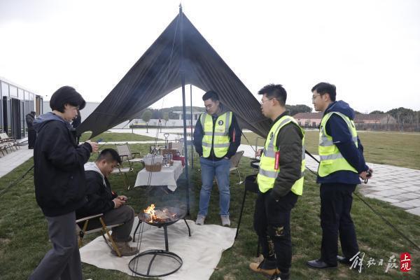 上海首条乡村航空旅游线路在浦江镇起飞 可空中饱览迪士尼、召稼楼古镇风光