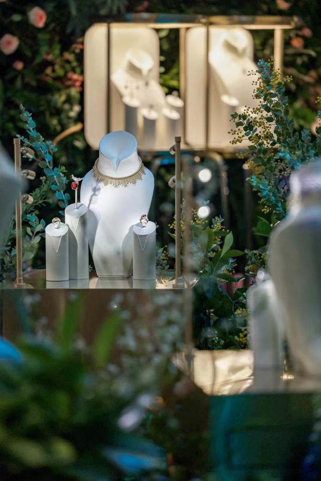 购时髦｜蒂芙尼于成都呈现高级珠宝作品，古驰发布2023秋冬女装系列