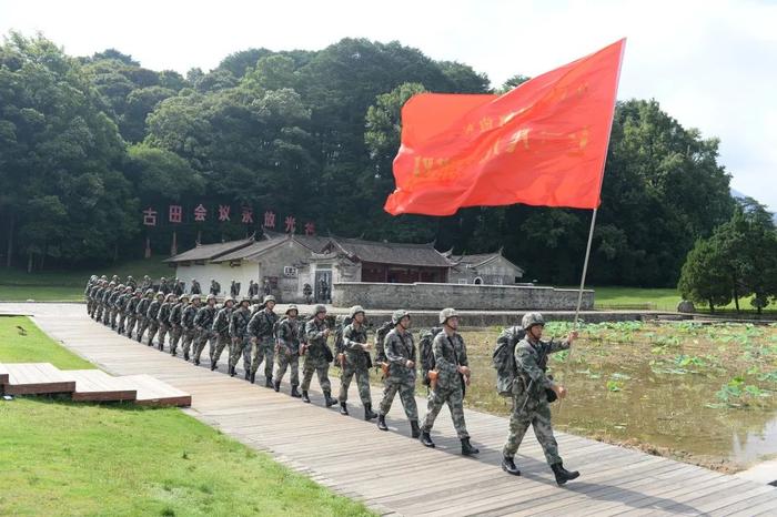 解辛平：新时代的伟大行军——写在习主席提出党在新时代的强军目标10周年之际