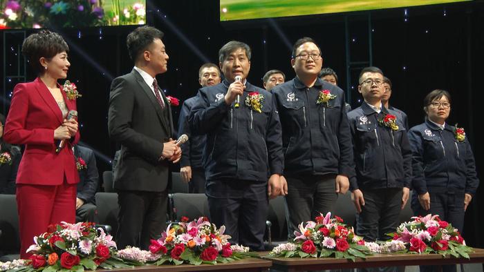 《永恒的雷锋——辽宁省纪念毛泽东等老一辈革命家为雷锋同志题词六十周年特别节目》辽宁卫视明晚19:30隆重播出!