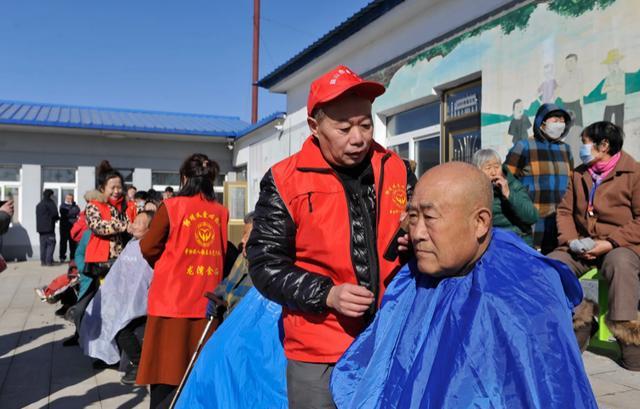 在3年零9个月的“辽宁时间”里 雷锋淬炼成伟大的共产主义战士