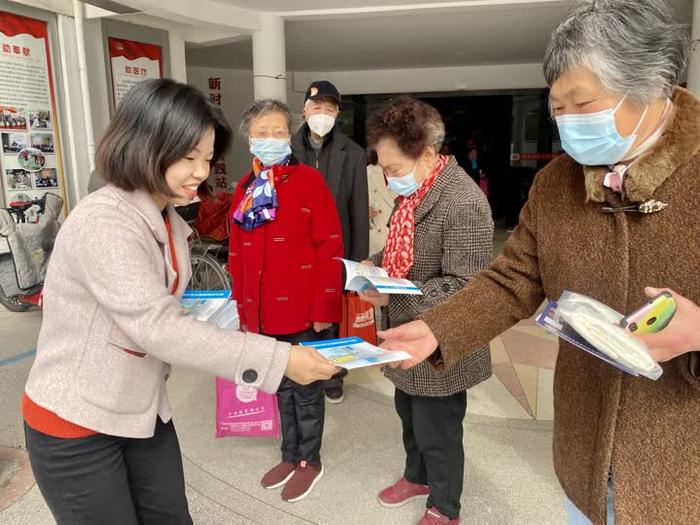 提升水环境保护意识  市市政和园林局举办“法护一江碧水 共建绿色家园”——长江保护法宣传活动