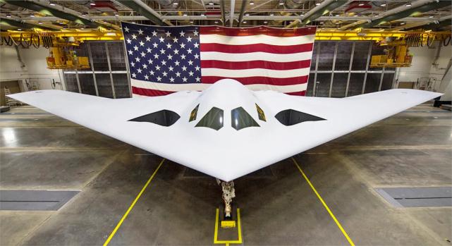 美国空军公布B21轰炸机最新照片，计划2023年首次试飞
