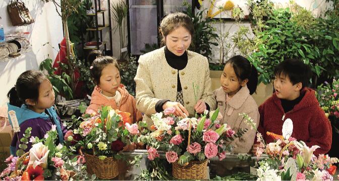 【图片新闻】“三八”节前静宁推出“为妈妈送束花”花艺体验活动