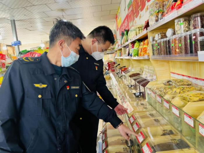 内蒙古巴彦淖尔市市场监管局开展食用农产品集中交易市场“双随机、一公开”检查