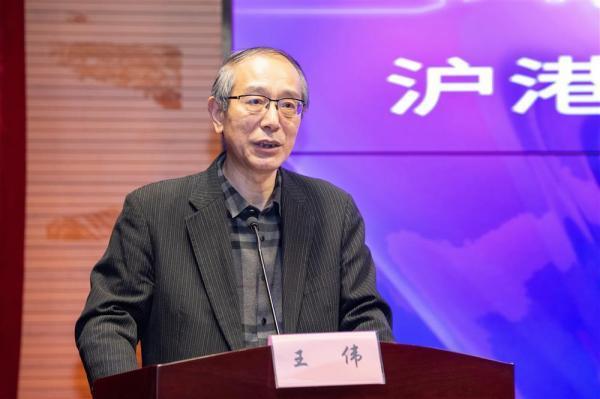 赵丽宏的“童年河”流入沪港校园，上海文学影视创投峰会开启新篇章