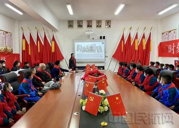 上海航空公司航空科普进高原，点亮冻土中的希望种子