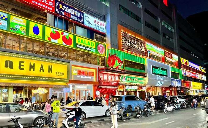 体育西商圈沿街餐饮店