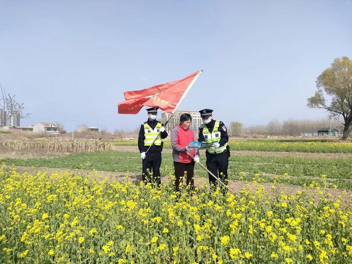 从春天出发，河北交警田间地头话交通安全~ | 美丽乡村行