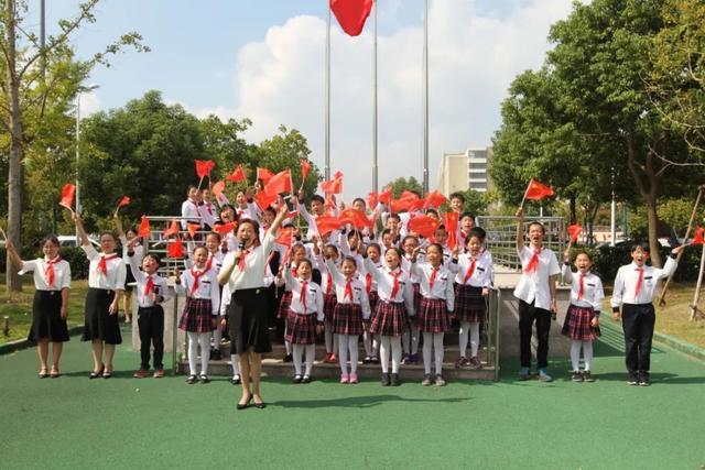 吴泾：浦江第一湾畔的“一生之城”丨对话书记·优化营商环境