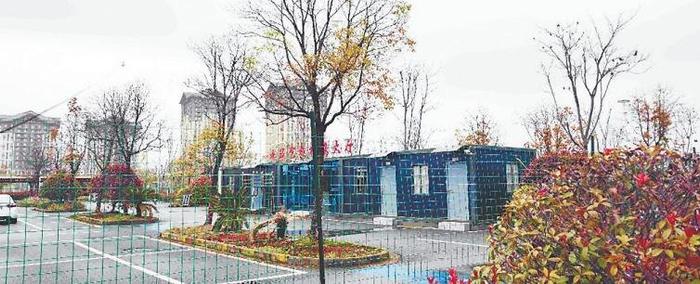 南昌融创文旅城停车场成驾校练车场 城管：限期整改