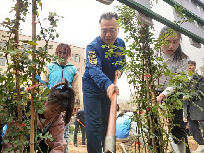 洛阳理工学院：劳动教育基地每年两千学生参与实践活动