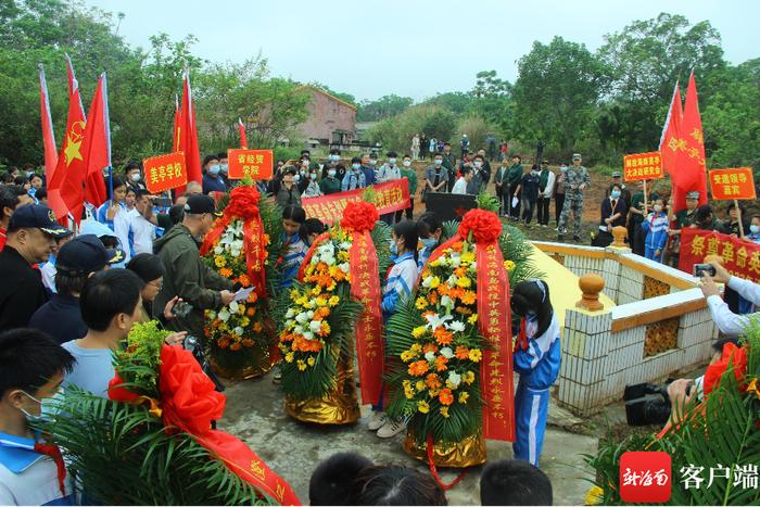 清明节前夕 澄迈黄竹小学600余名师生祭奠无名烈士墓