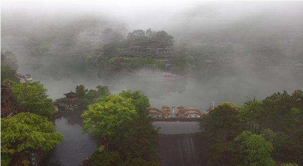 中国“天下名山”“城市山水客厅”龙门水都风景区