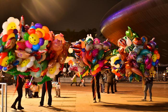 深圳IMAGE | “五彩斑斓的黑”、极致浪漫的夜，就在深圳这片海边