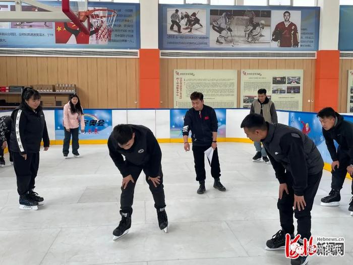 河北定州市开展冰雪社会体育指导员、滑冰（雪）大众等级考评员培训