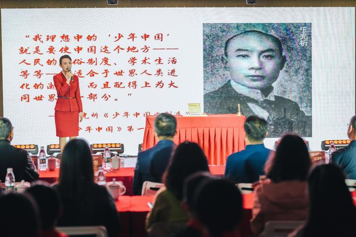 以梦为马，不负韶华！中共一大纪念馆珍贵文物藏品走进梅溪小学