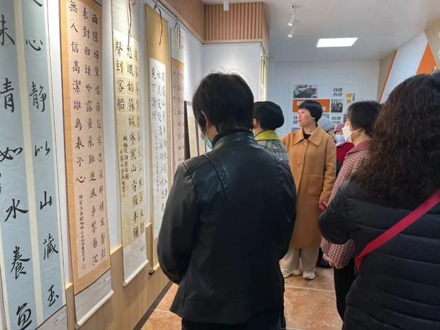 可开展讲座、展览、手工活动，松江这个社区的闲置空间变身共享“客厅”