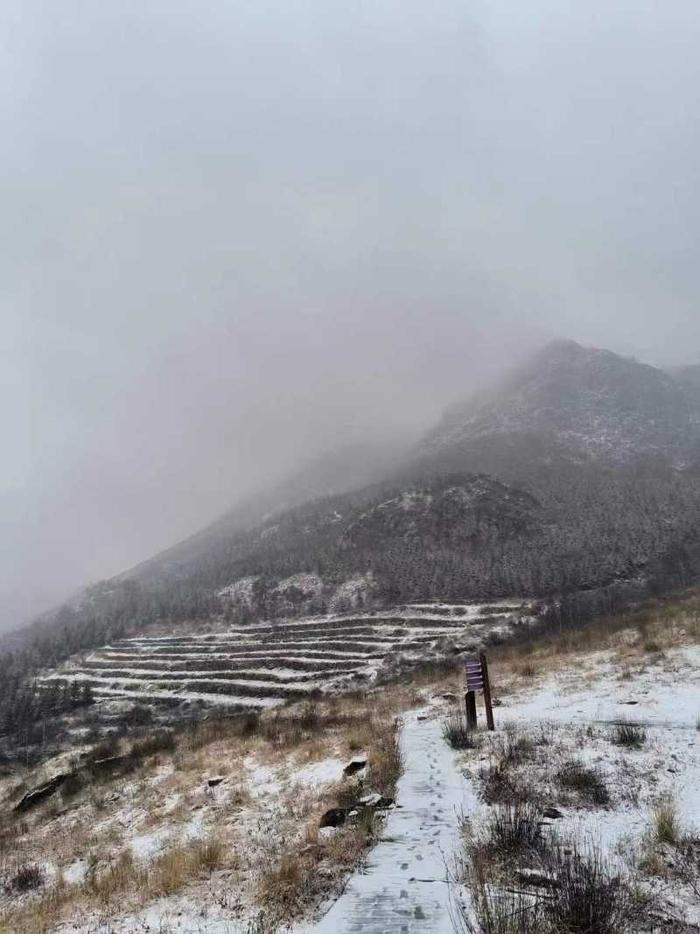 北京门头沟飘雪，清明当天雨水暂歇、夜间有雨