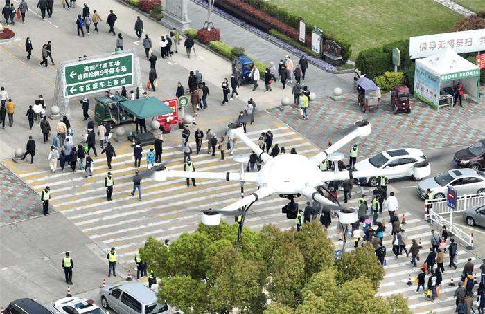 “空+地”立体巡防、一点一方案……上海公安护航清明祭扫期间平安出行